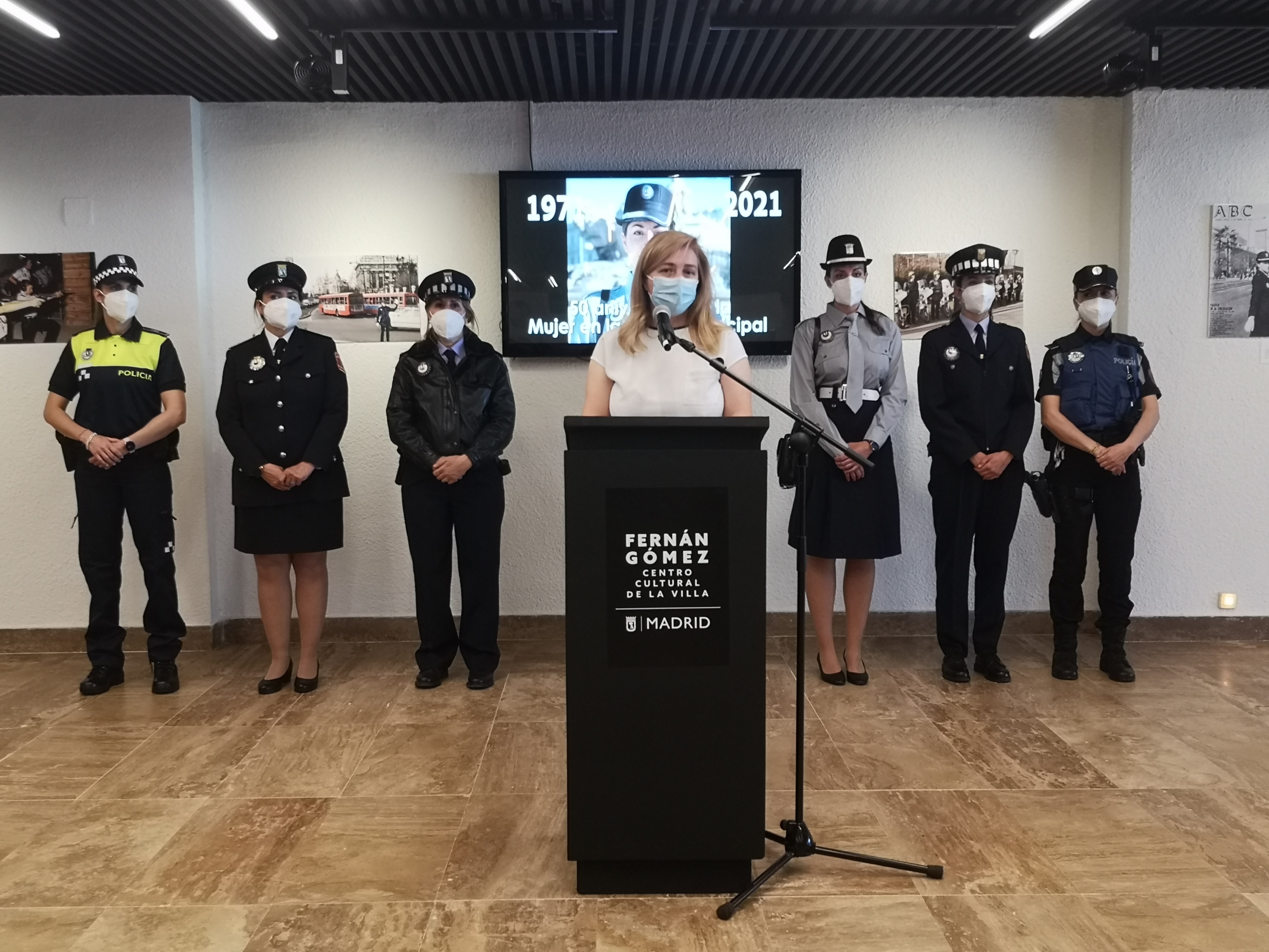 La exposici&oacute;n fotogr&aacute;fica inicia su recorrido en el Teatro Fern&aacute;n G&oacute;mez-Centro Cultural de la Villa (plaza de Col&oacute;n)